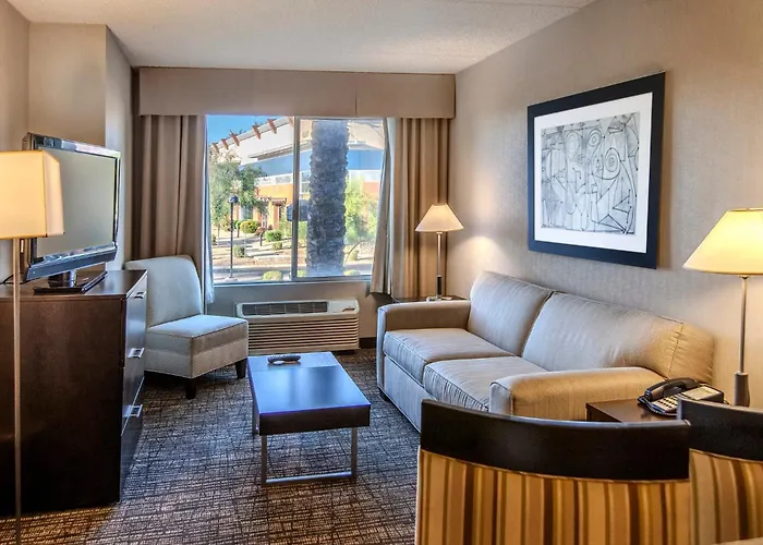 Hotel & North - Airpark By Ihg 3*