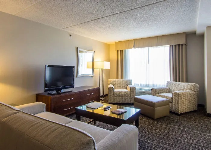 Hotel & North - Airpark By Ihg